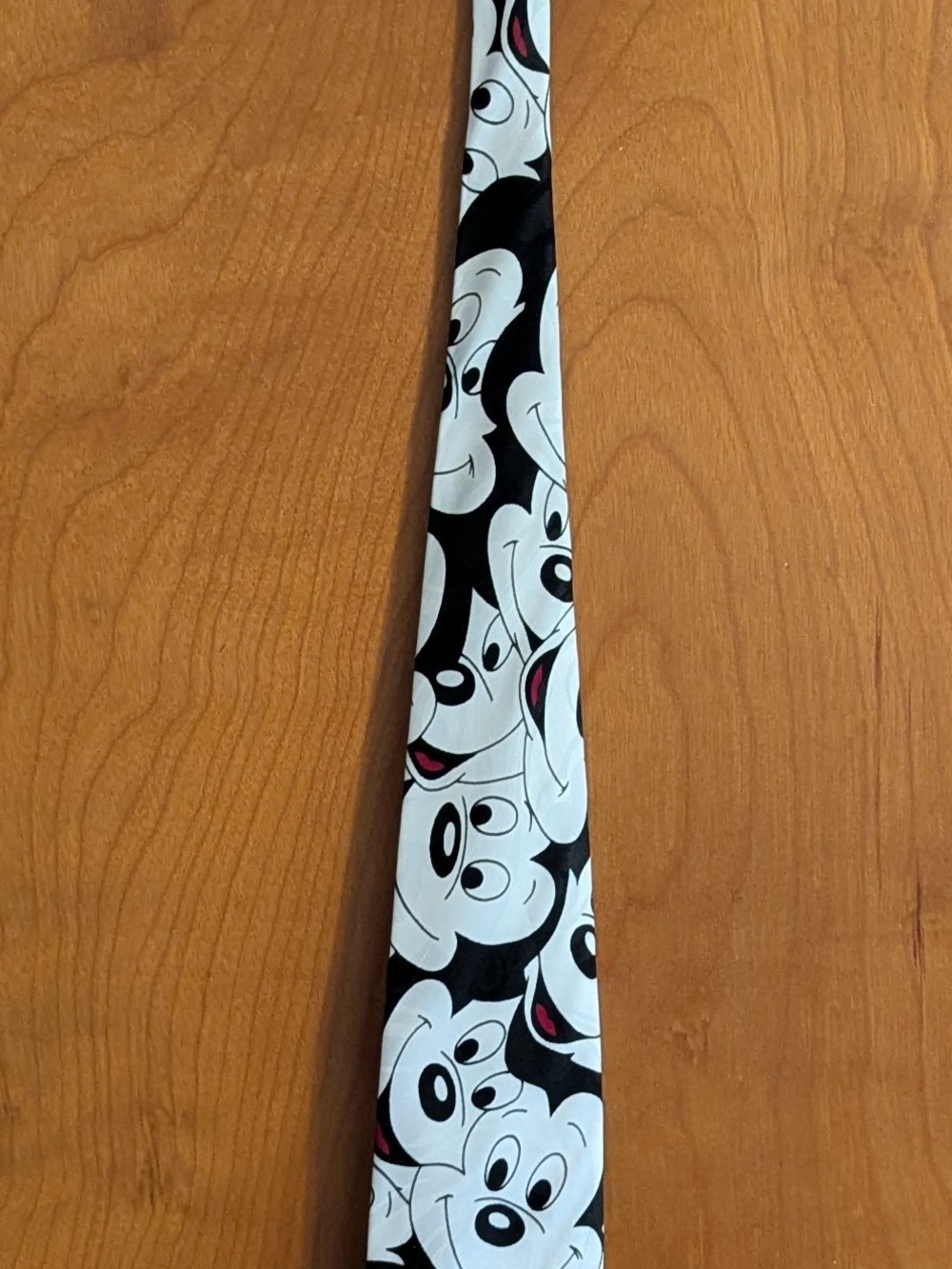 Disney Unlimited Mickey Mouse Necktie By Balancine Inc